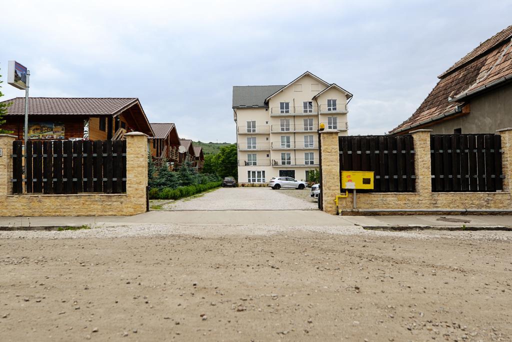 Pensiunea Daiana Residence Turda Bagian luar foto